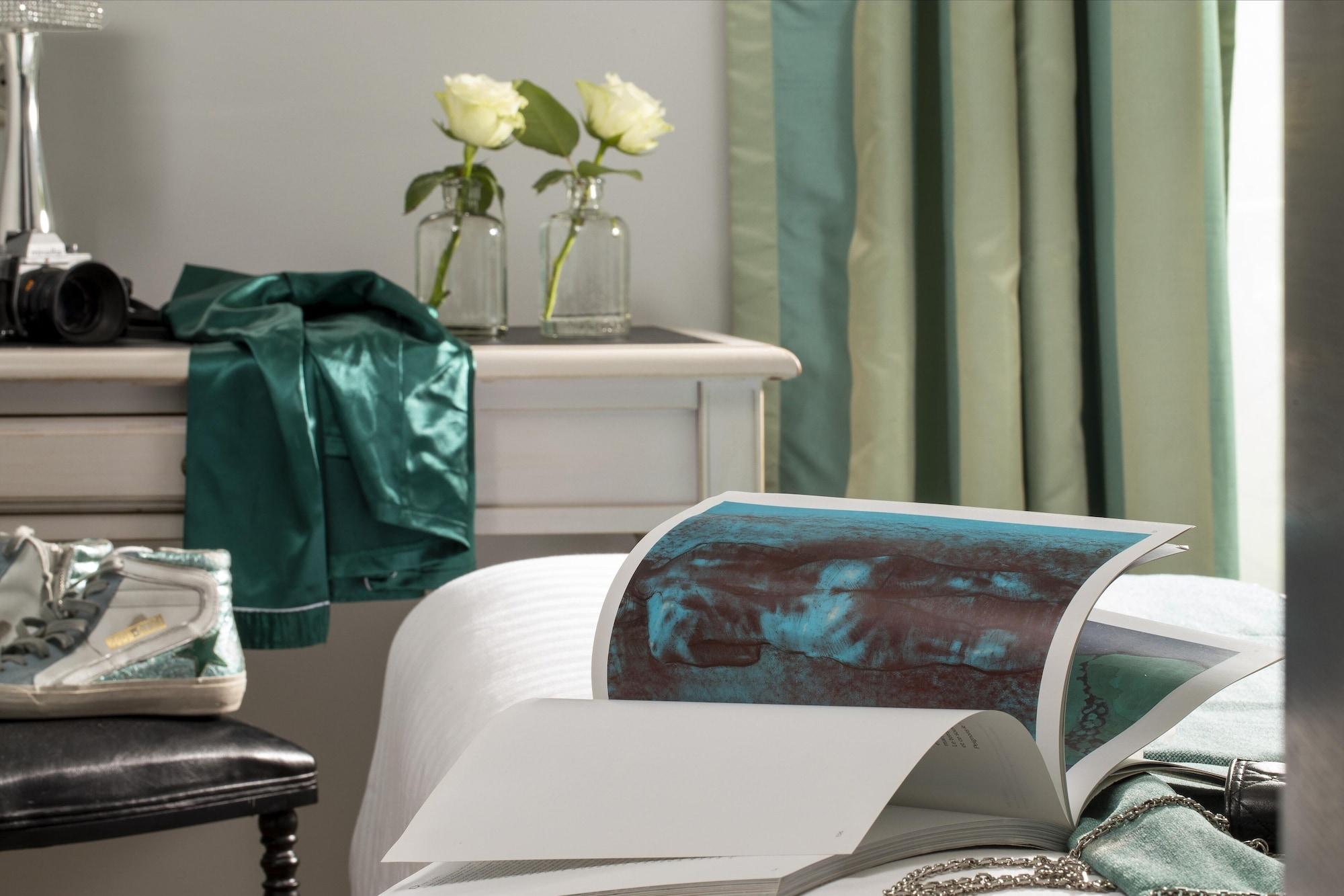 Hotel Plaza Elysees Paris Luaran gambar