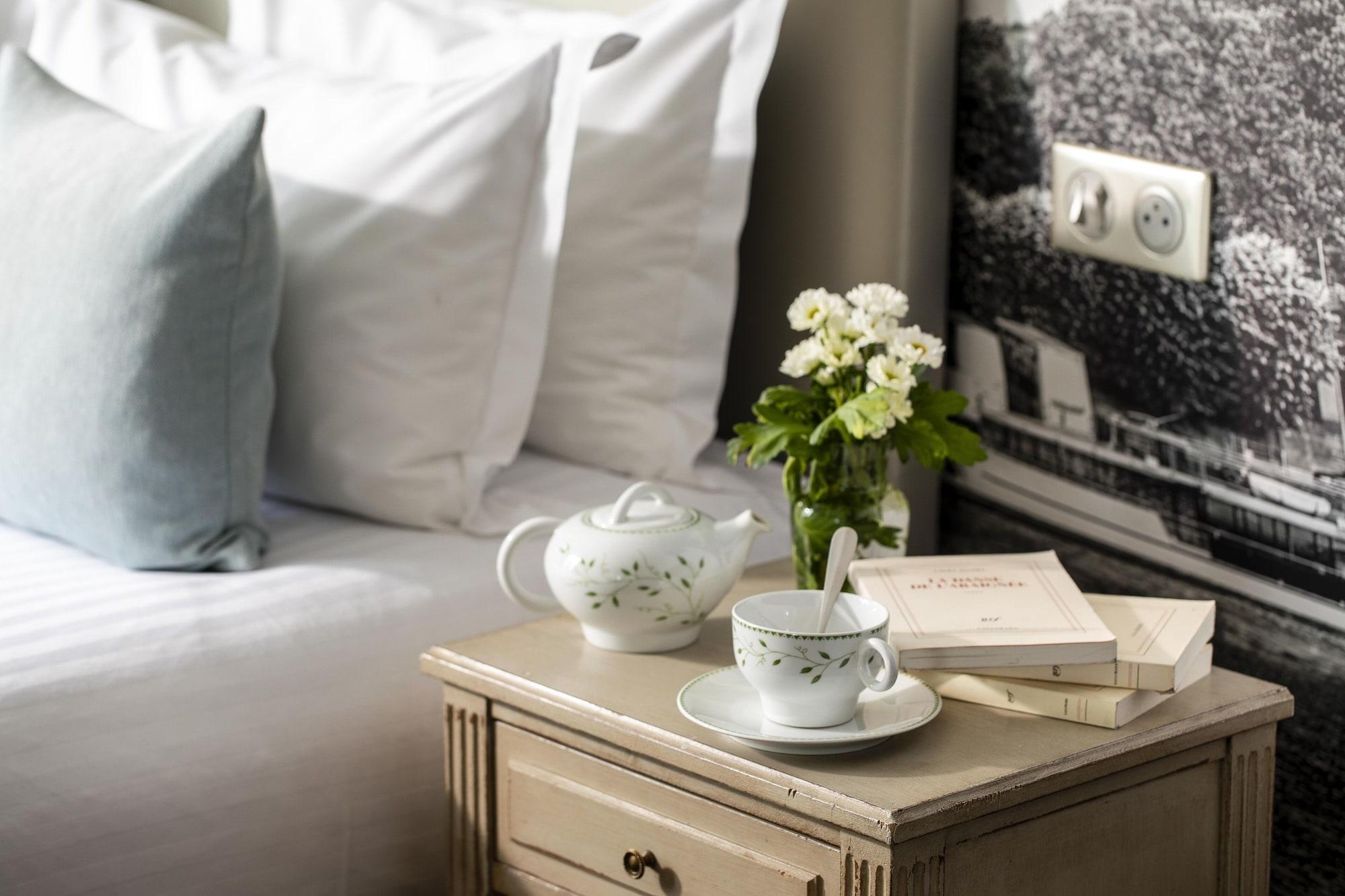 Hotel Plaza Elysees Paris Luaran gambar