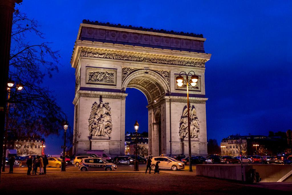 Hotel Plaza Elysees Paris Luaran gambar